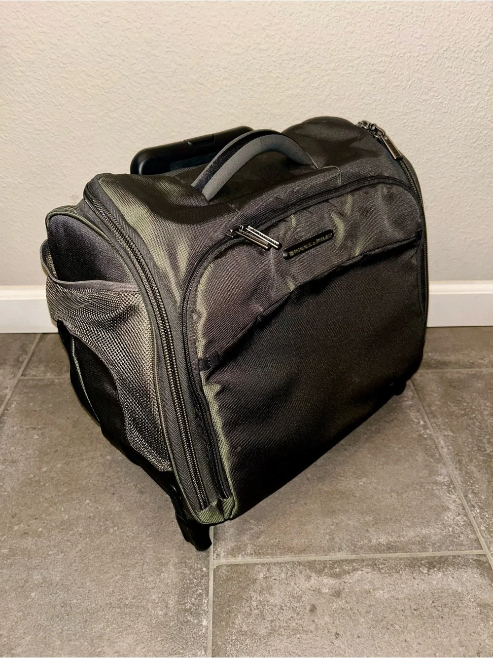 Briggs & Riley Olive Green Rolling Carry-On